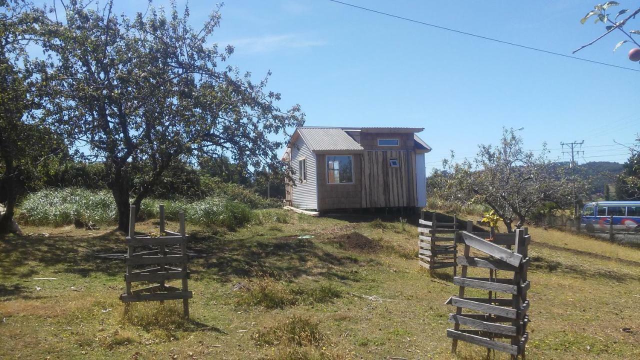 La Petite Cabane De Putemun Villa Кастро Екстериор снимка